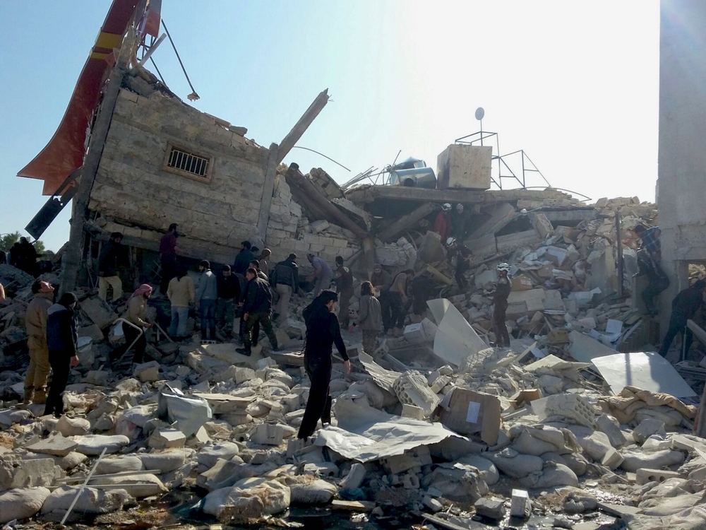 2016년 2월, 공습으로 파괴된 시리아 이들리브 주 마라트 알 누만 병원의 모습