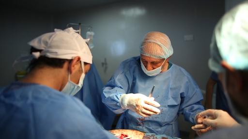 2013년 9월에 요르단-시리아 국경 지역에 문을 연 국경없는의사회의 외상 수술 프로젝트는 개원 초기부터 수많은 생명을 살려냈다. ©Diala Ghassan/MSF