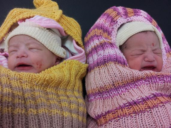 다쉬트-에-바르치 국립병원에 산부인과 프로그램을 개설하고 태어난 첫 쌍둥이 ©Mathilde Vu/MSF